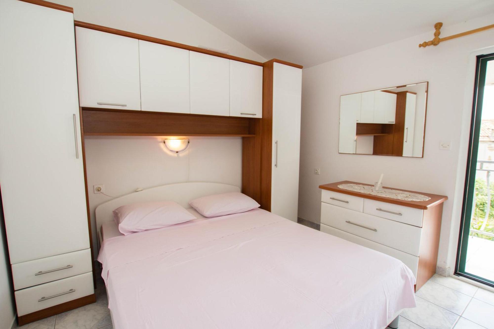 Apartments Bartul Sućuraj Habitación foto
