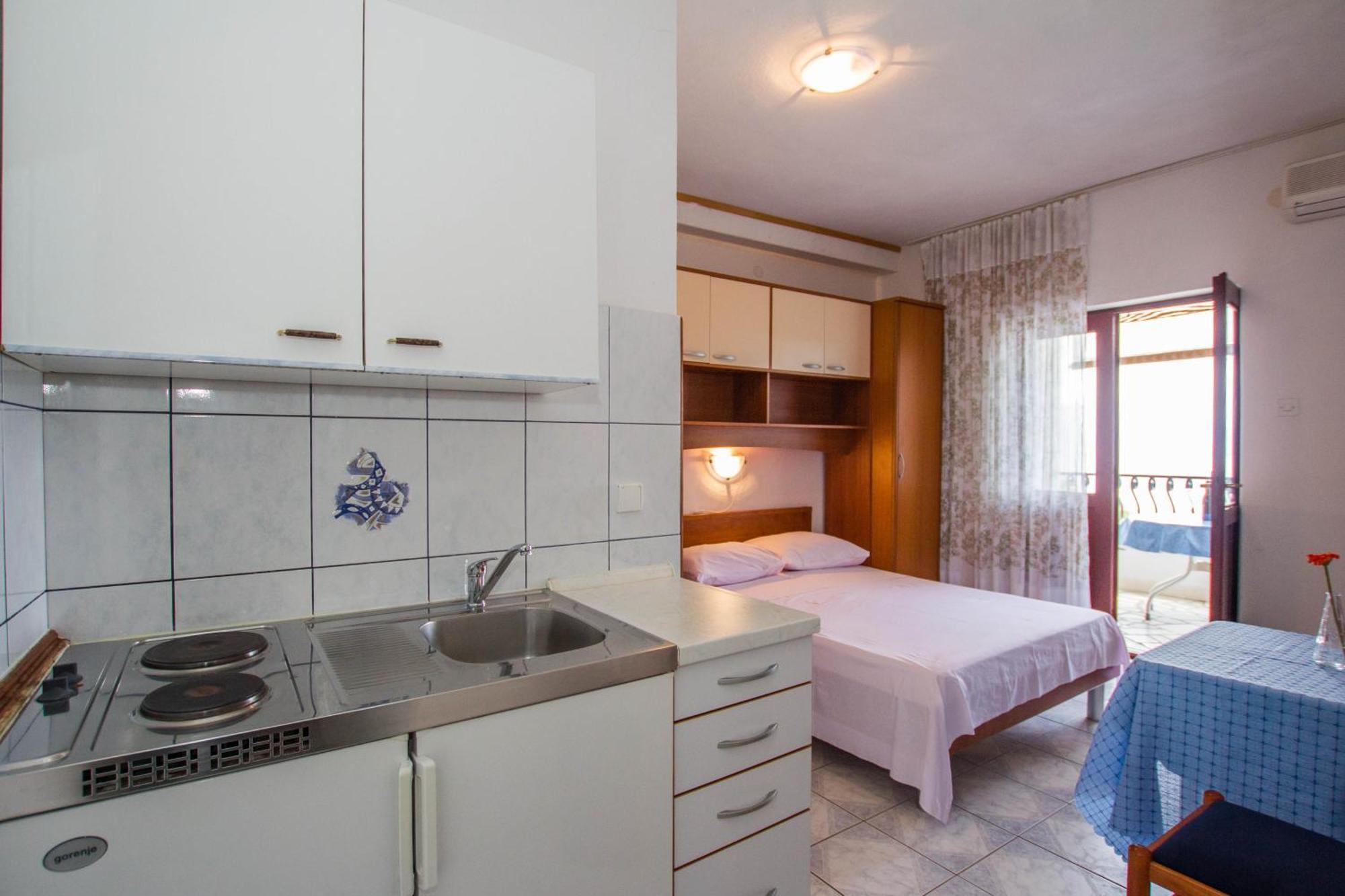 Apartments Bartul Sućuraj Habitación foto