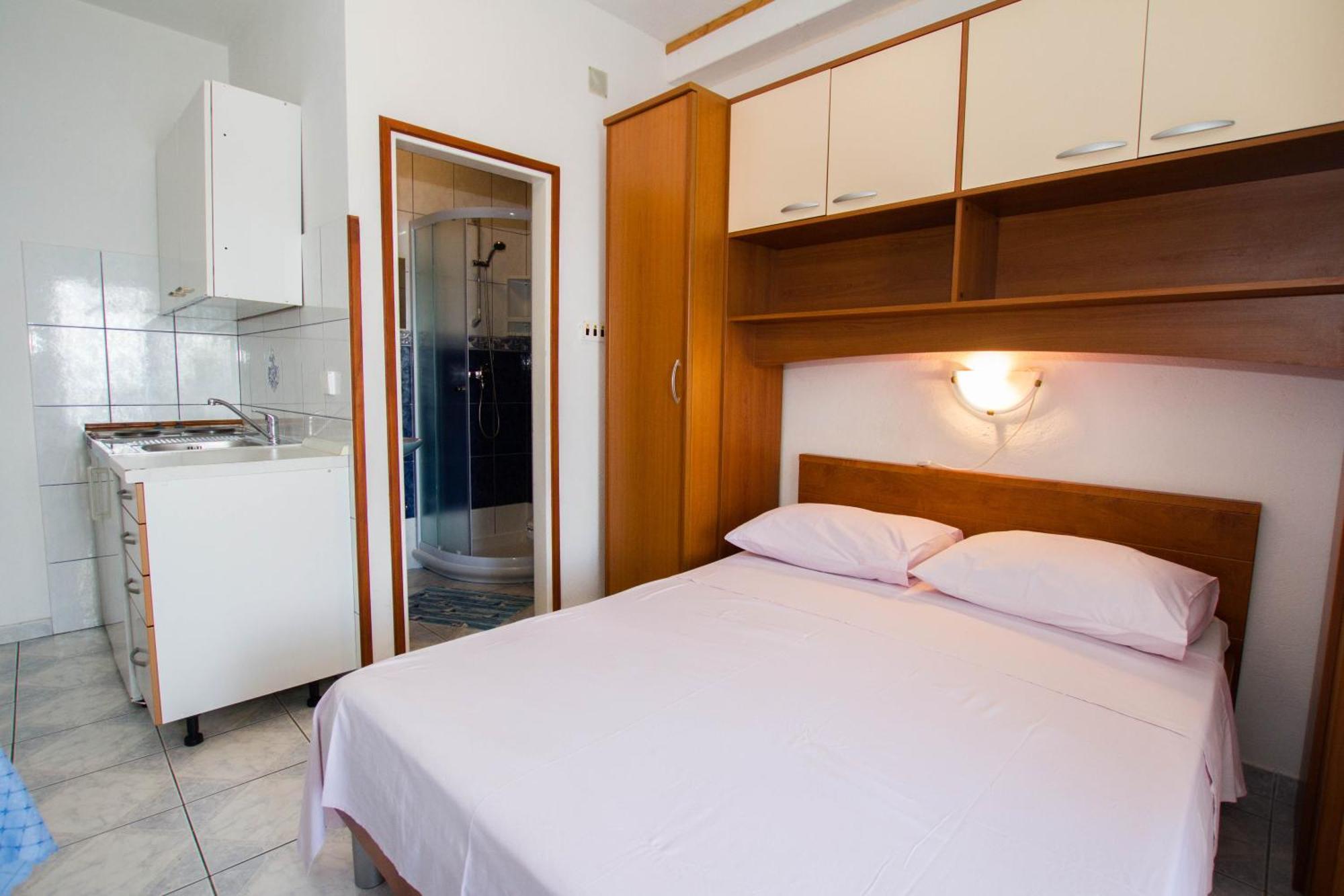 Apartments Bartul Sućuraj Habitación foto