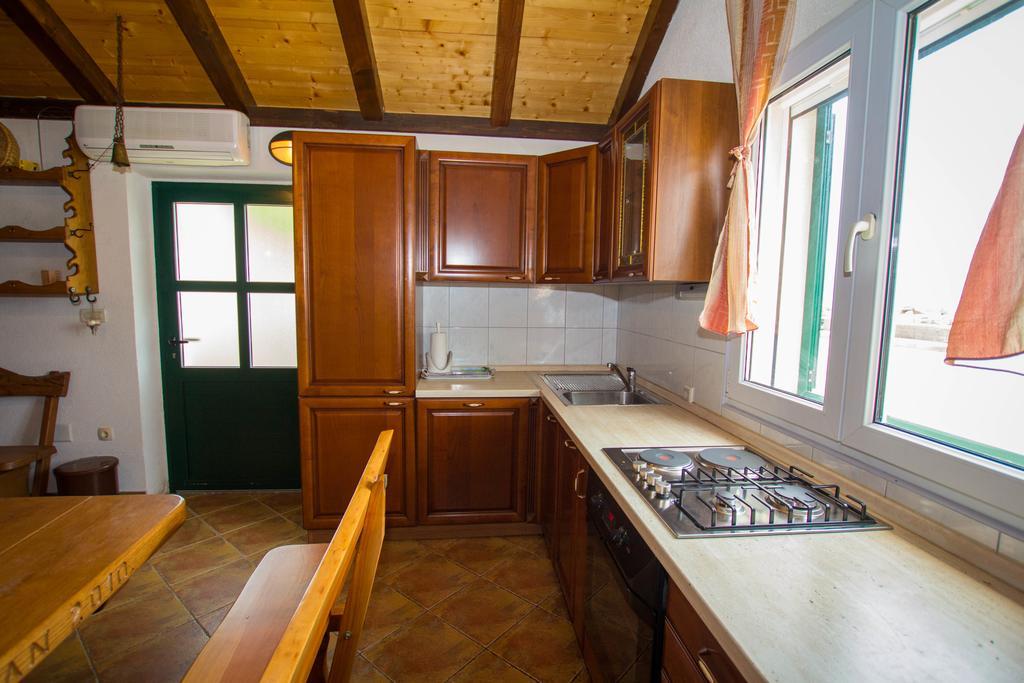 Apartments Bartul Sućuraj Exterior foto